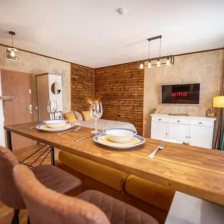 Mountain - In And Out - Free Apartament