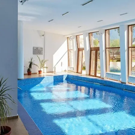 Mountain - In And Out - Free Apartament